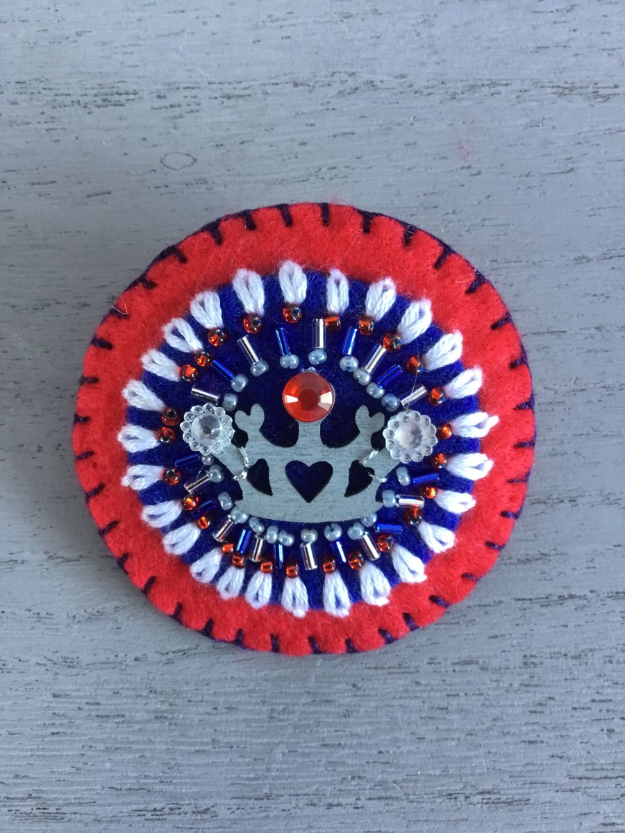 Embroidered Jubilee Brooch 