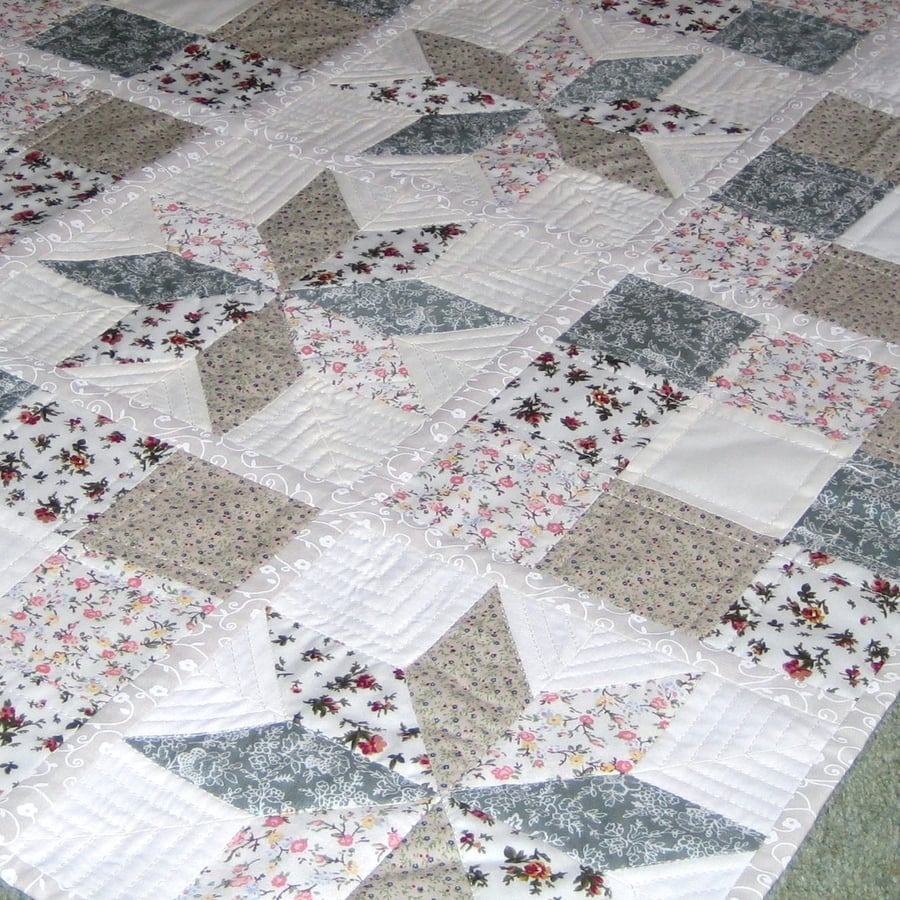 Star and Square Crib or Pram Quilt