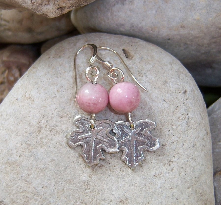 Leaf earrings with pink semi precious stones