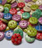 50 x 2-Hole Printed Wooden Buttons - Round - 15mm - Dots - Mixed Colour