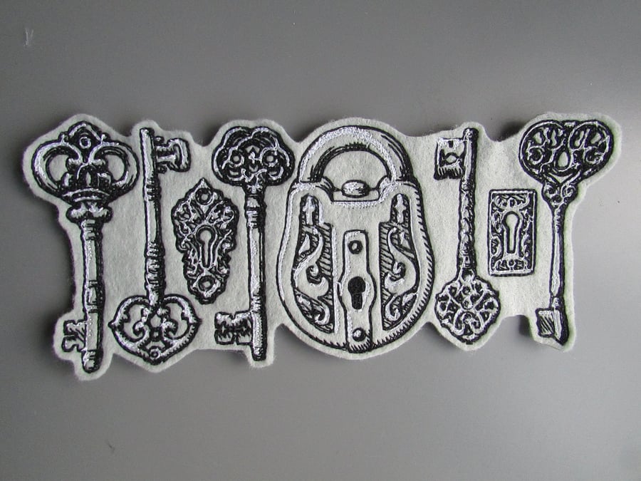 Victorian Steampunk Keys Embroidered Sew on Applique Patch