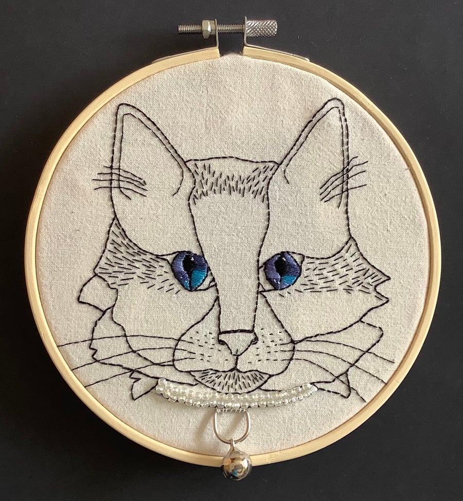 Cat embroidery 2