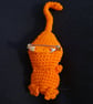 Crocheted cat brooch - ginger - Image 3