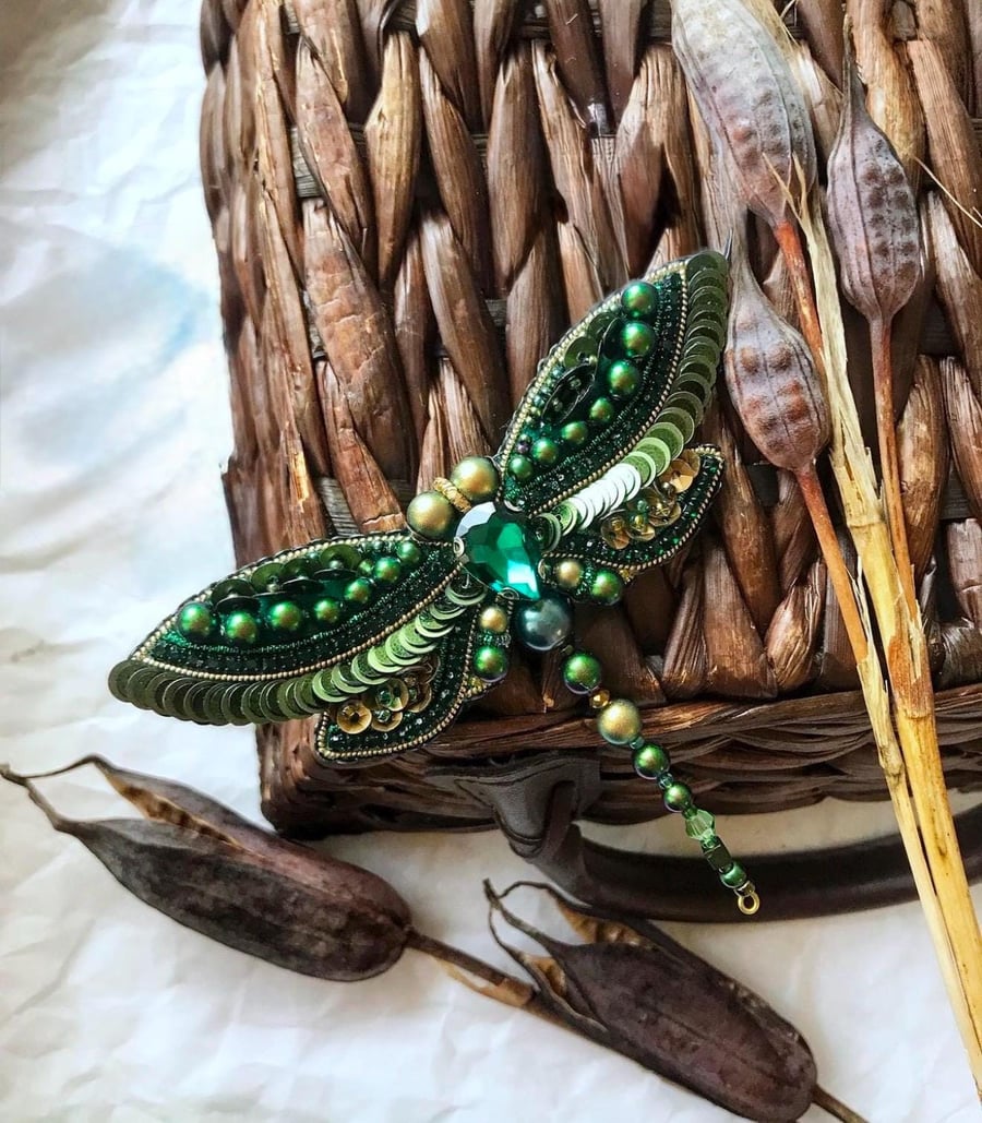 Handmade Green Dragonfly Brooch, Beaded Jewelry Pin, Nature-Inspired Accessory, 