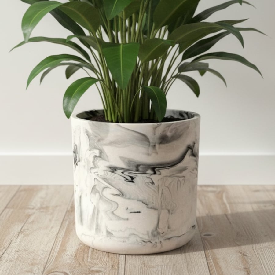 Extra Large Marbled Black and White Statement Plant Pot 19 cm
