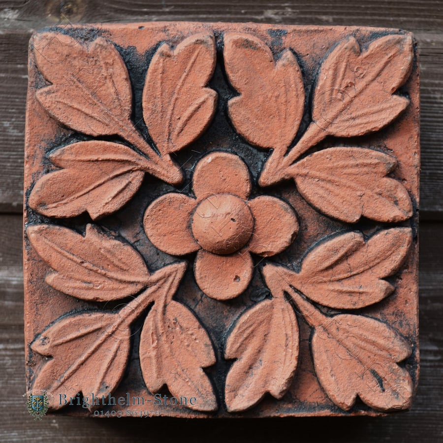 Quatrefoil decorative brick 