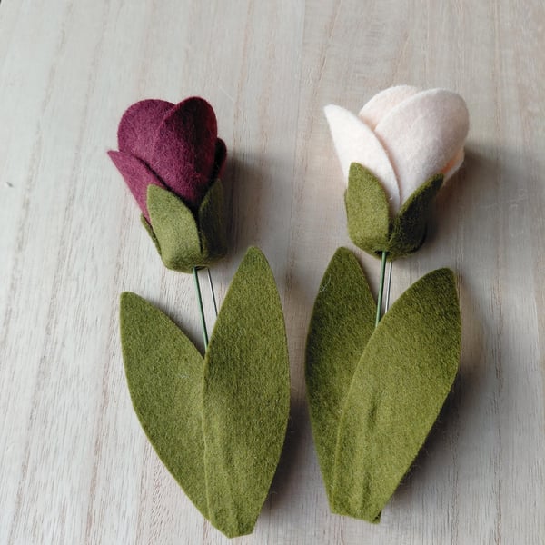 Rambling rose Tulip brooch, ready to buy, felt flower brooch