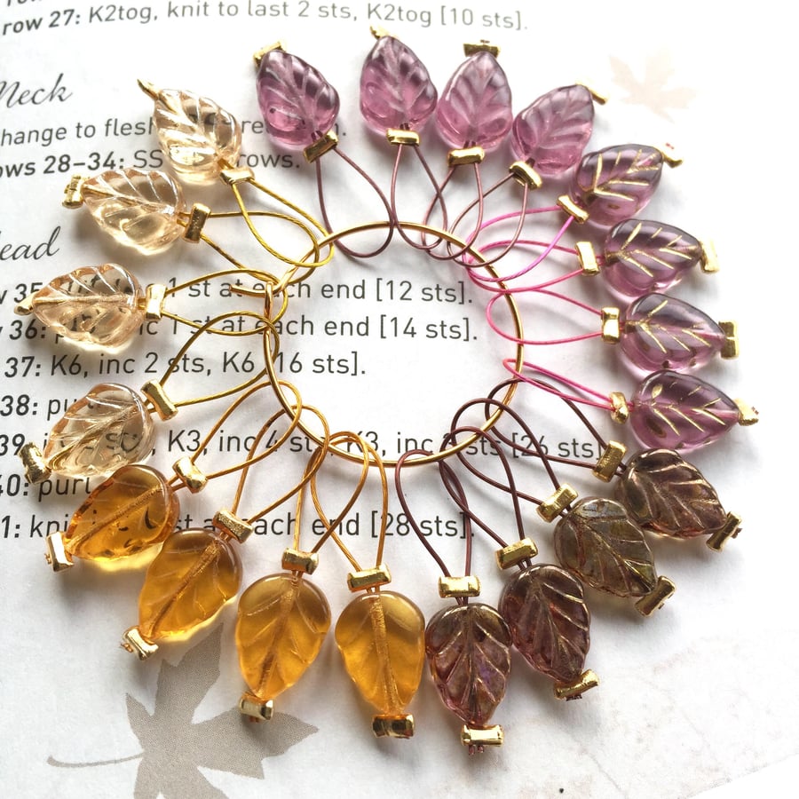 20 Knitting stitch markers Autumn Leaves