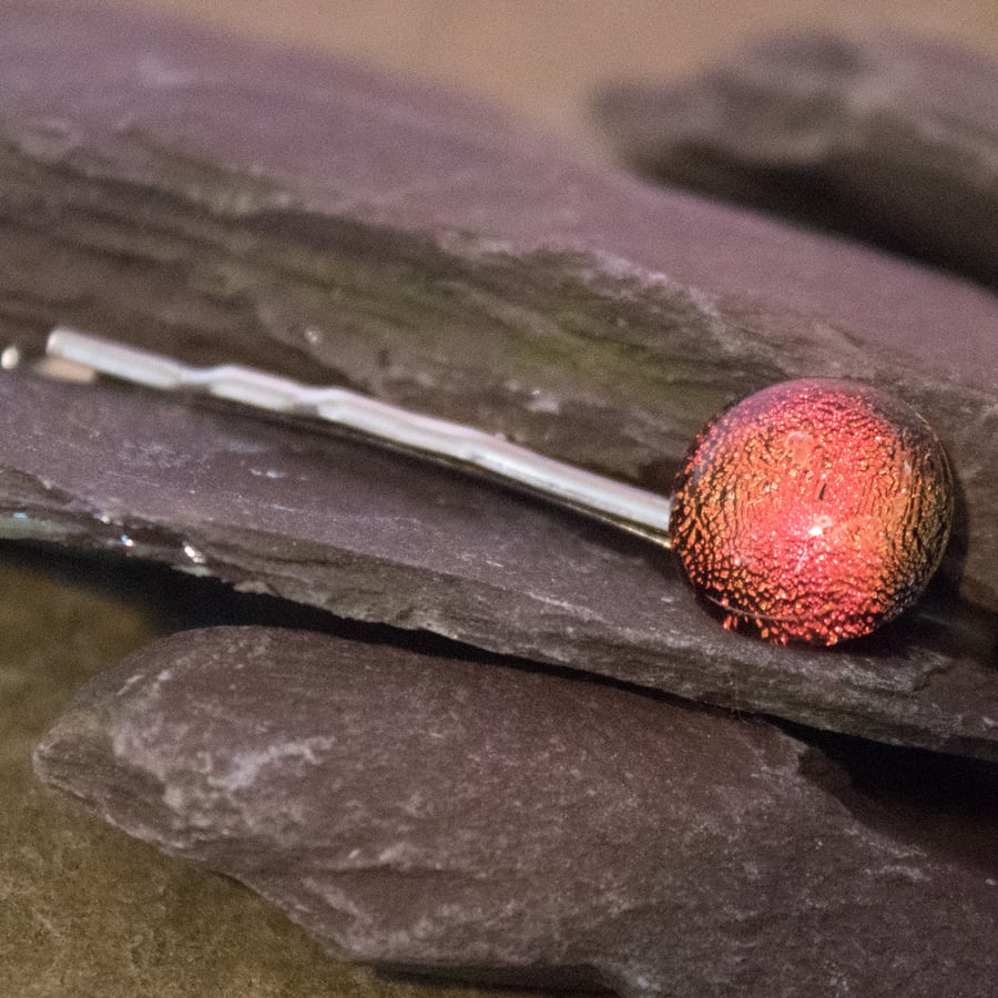 Red Glass Bobby Pin - 4020