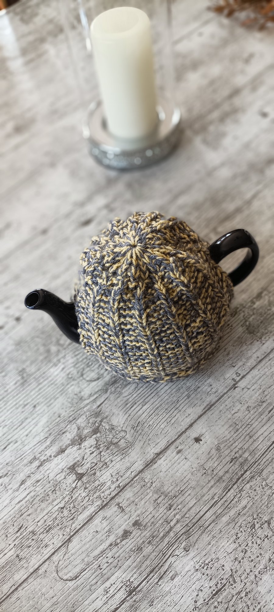 Teapot Cozy, 4-6 Cup, Yellow and Grey
