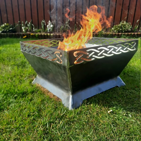 Fire Pit Classic Celtic Knot design Rustic garden patio camping