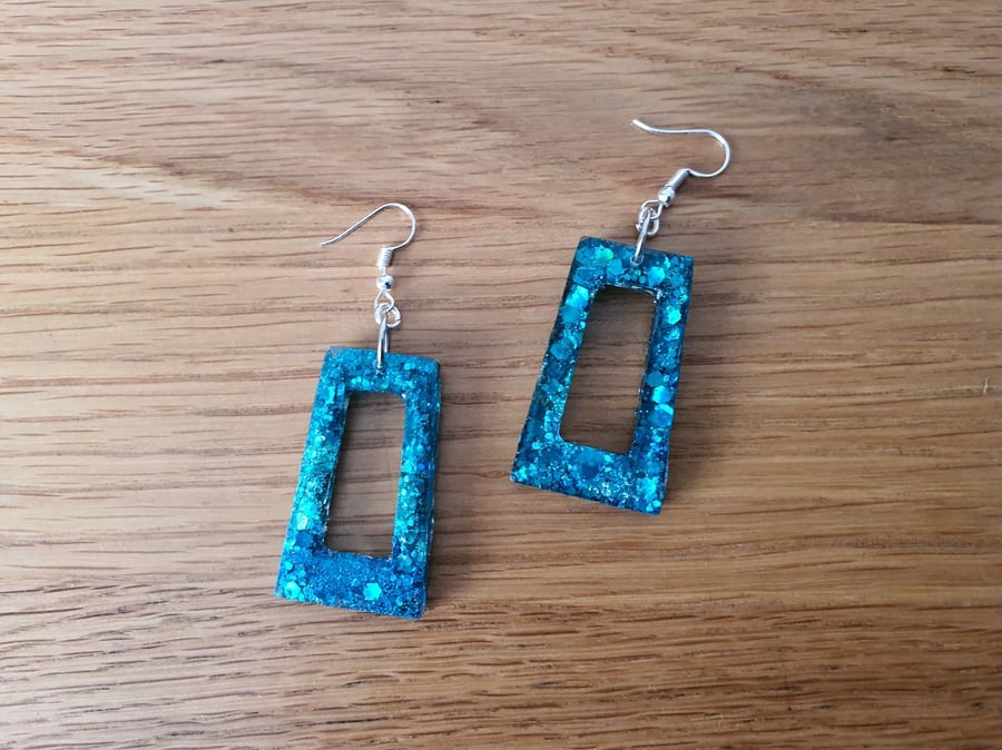 Sparkly Blue Retro Style Drop Earrings