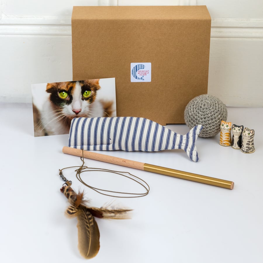 Cat toys & gifts - The kitty cuddle collection, a gift box of handmade cat toys