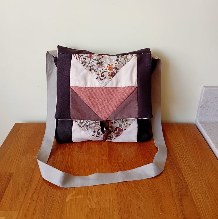 Patchwork shoulder bag in brown, cream and terracotta. Handsewn patchwork 