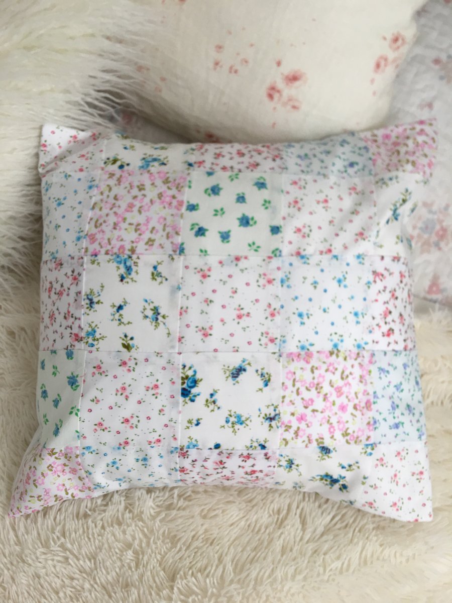 Patchwork cushion cover in cotton fabrics 