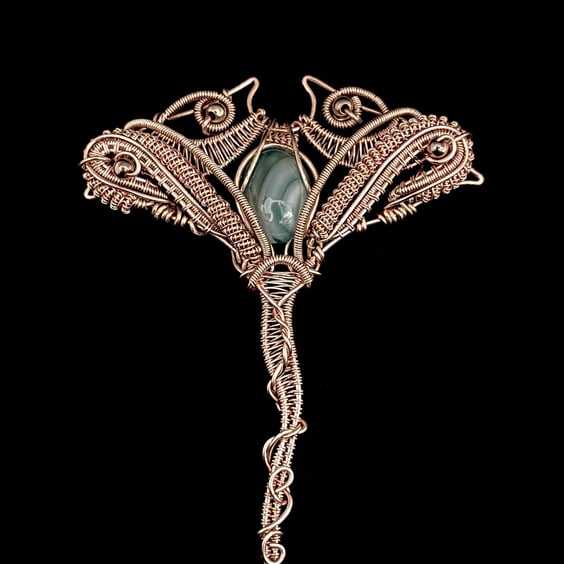 Rose-gold wire wrapped Manta Ray with Agate