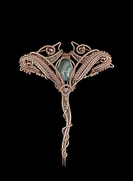 Rose-gold wire wrapped Manta Ray with Agate