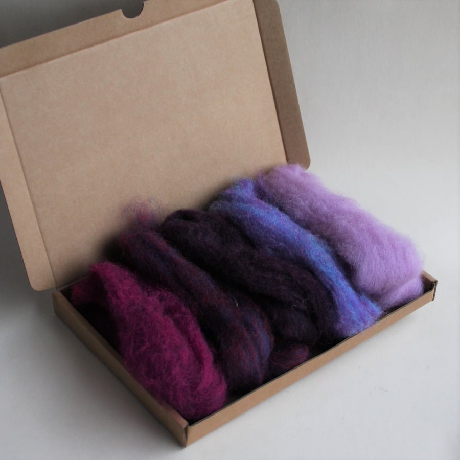 Carded Corriedale wool slivers selection - 25g  "purple" letterbox pack