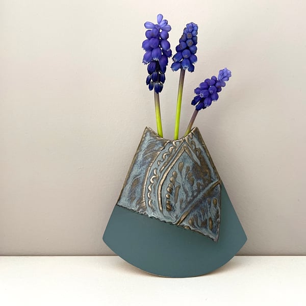 Equilibrium Vase (Storm)