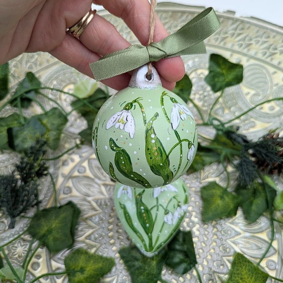 Snowdrop hand-painted ceramic Christmas bauble