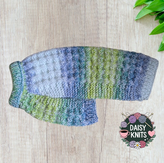 Dog Jumper - 13 inches long (36 cms) Small dog jumper