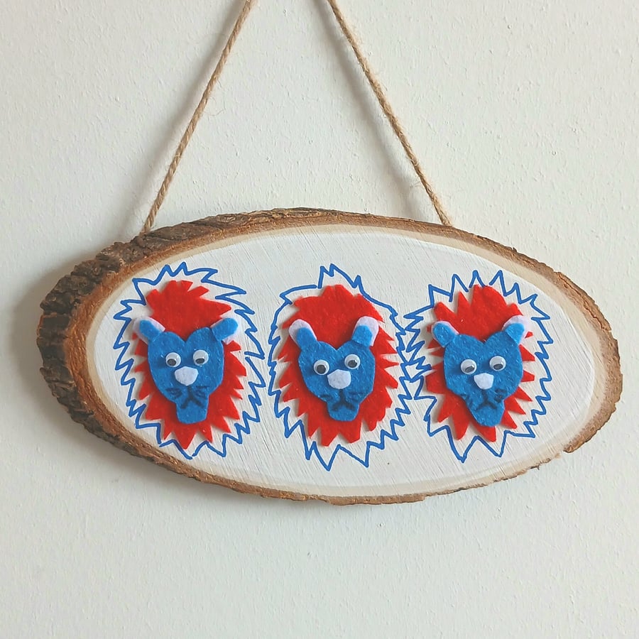 Three lions oval wall art