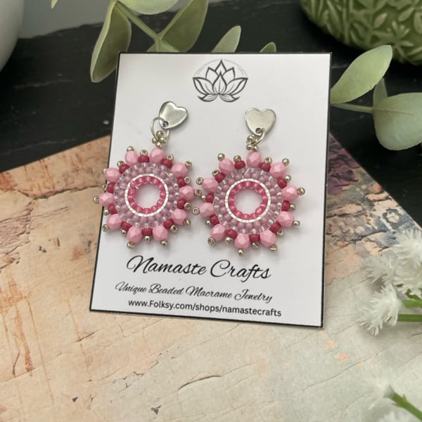 Earrings, Pretty pink glass beaded delicate hoop dangle earrings 