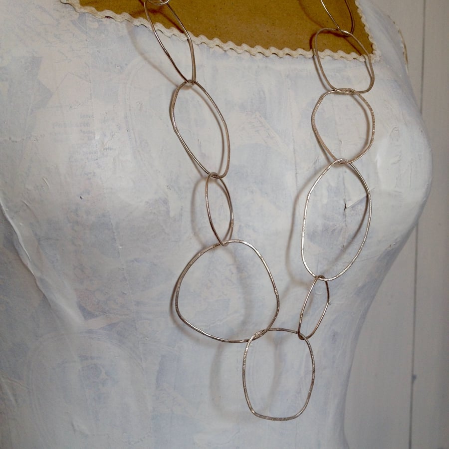 pebble link necklace