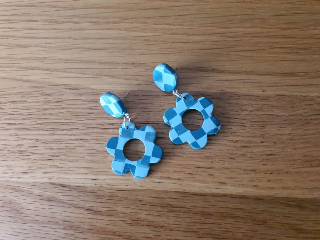 Retro Styled Stud and Drop Blue Gingham Check Flower Shaped Earrings