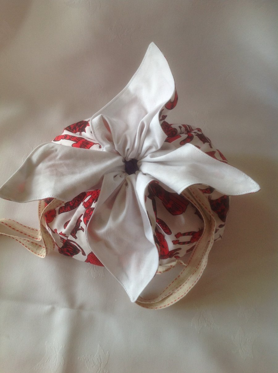 Drawstring Petal bag