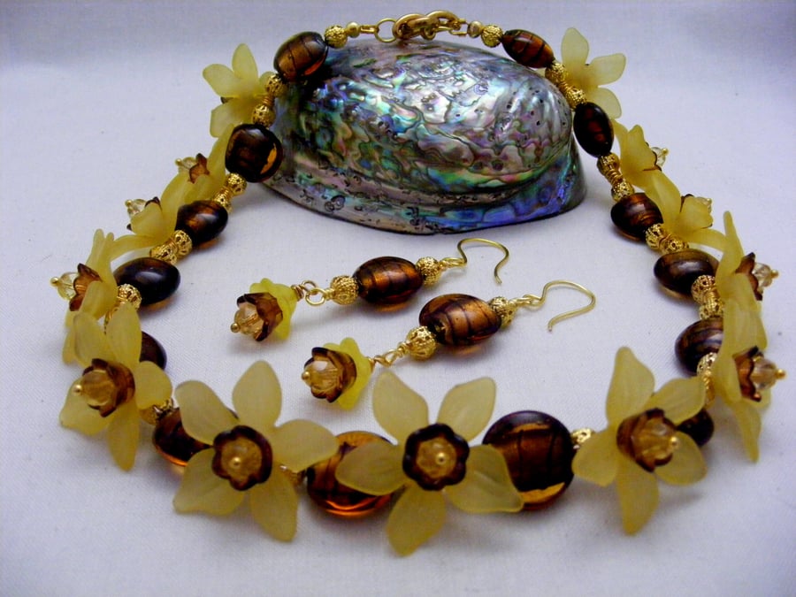 Brown Gold and Lemon Flower Jewellery Set