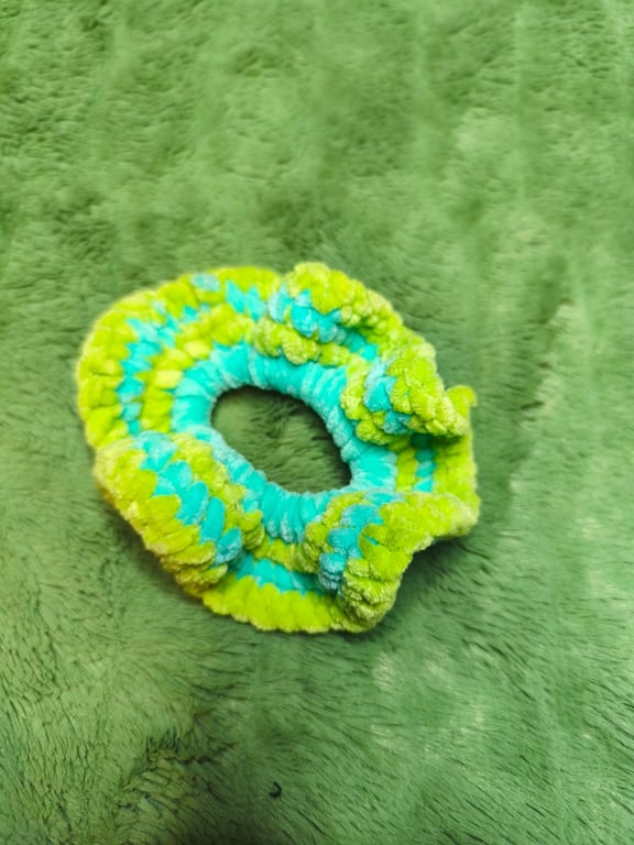 Avocado & Spearmint Small Scrunchies Hair Tie