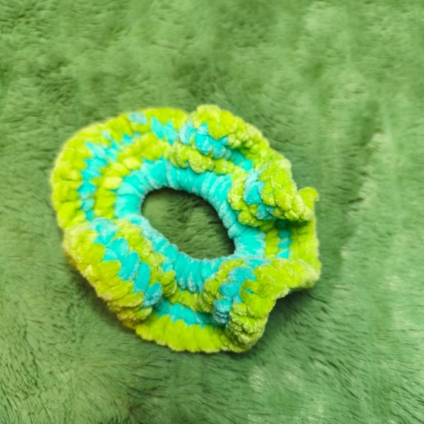 Avocado & Spearmint Small Scrunchies Hair Tie