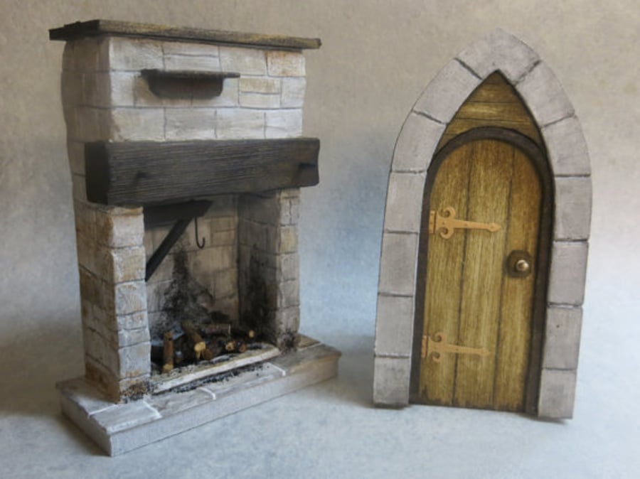 1 : 12th Miniature Dolls House Door and Fireplace , tudor,castle,medieval,
