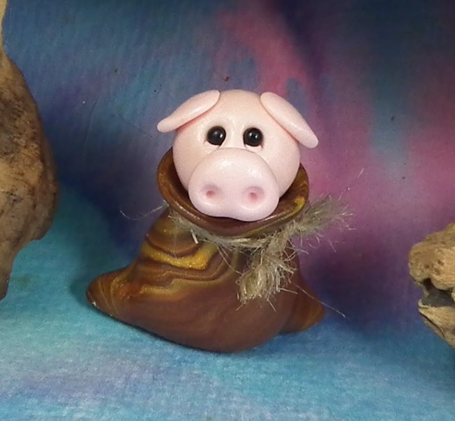 Pig-in-a-Poke Piglet in sack 'Posy' OOAK Sculpt Ann Galvin