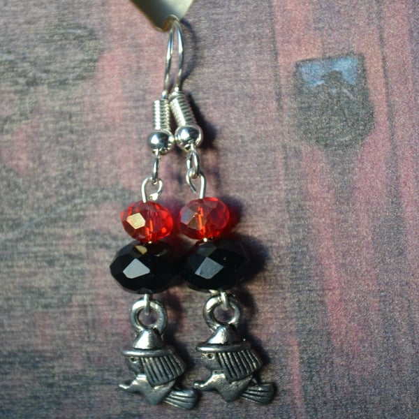 Witch earrings with crystals black and red