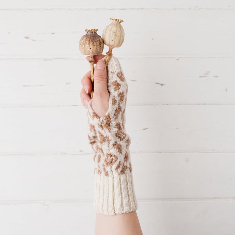 Leopard fingerless gloves - ecru and camel
