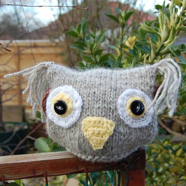 Tea cosy -  grey owl - hand knitted - to fit a 1  cup small teapot