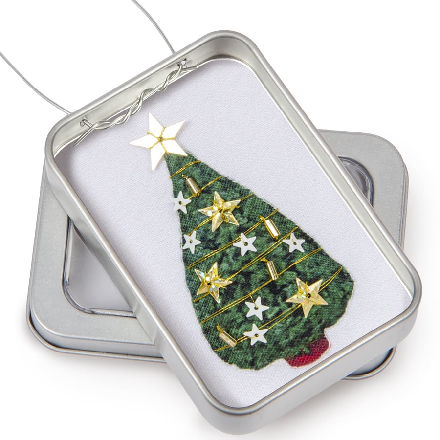 Christmas decoration, 3D tree in a little tin, 