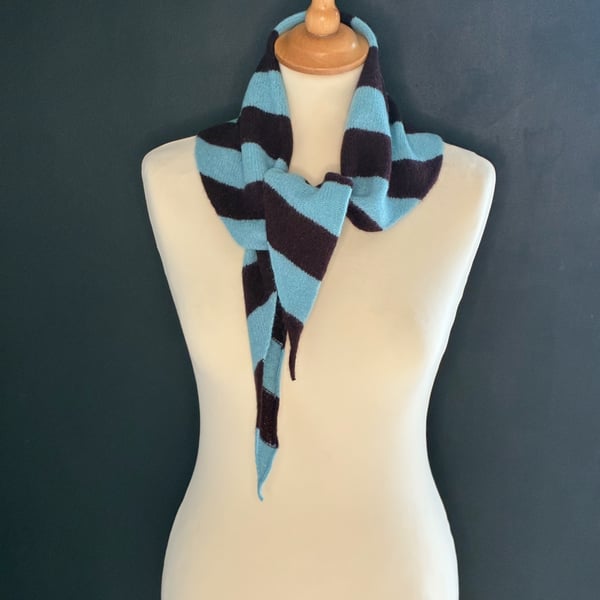 Triangle Scarf - Mustang & St Lucia