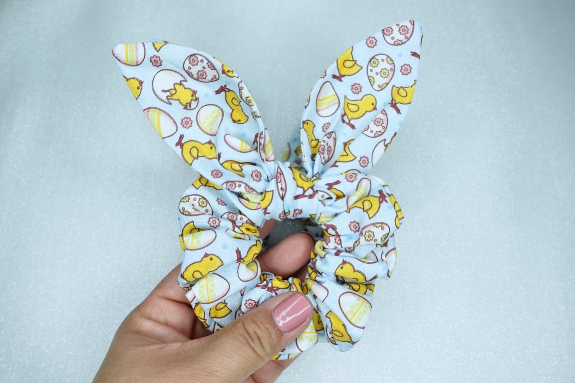 Easter Egg Scrunchies, Easter Chick Scrunchies, Scrunchies with Bow