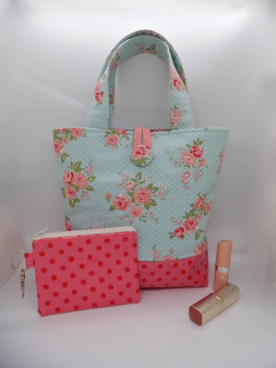 Hand bag retro style summer floral with a purse 