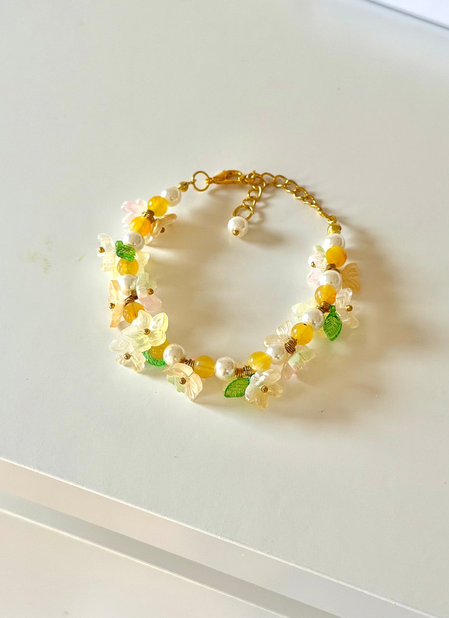 Beaded flower bracelet