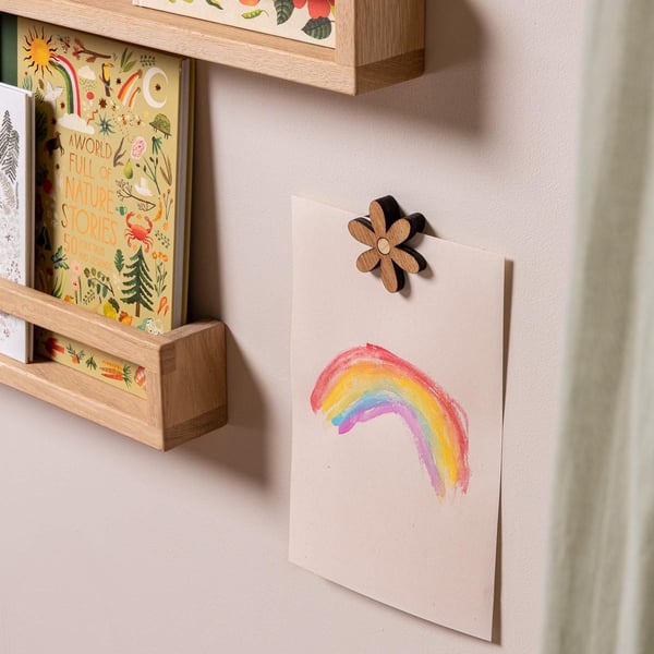 Flower Wall Magnet - Oak and Ash. For Holding Children's Artwork, Posters
