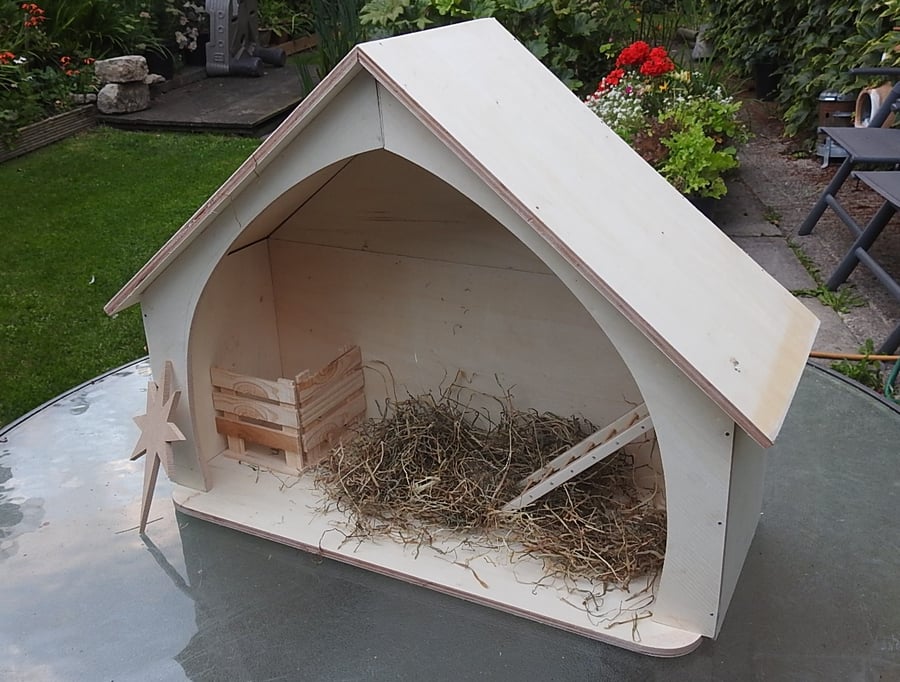 Christmas nativity stable or shelter can also be used as a farm yard toy 