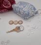 Blue and White foliage print coin purse with keyring. Sale  - Image 8
