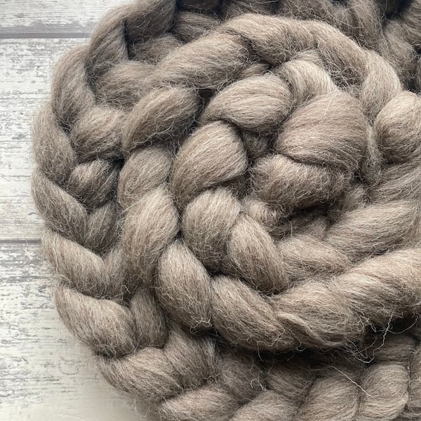 Undyed fibre 100g Grey Shropshire