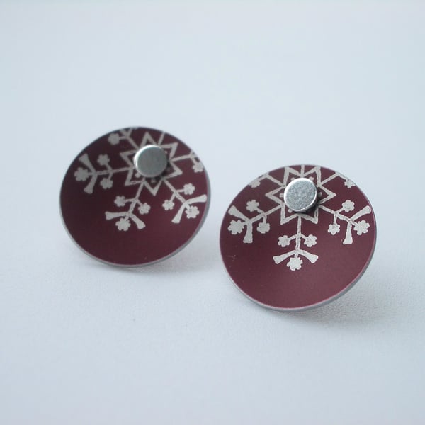 Christmas snowflake winter stud earrings in burgundy 