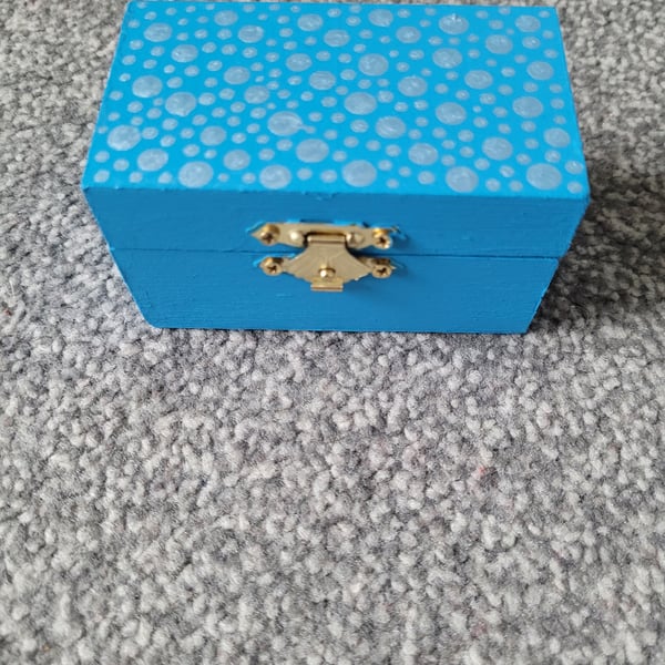 Small wooden trinket box