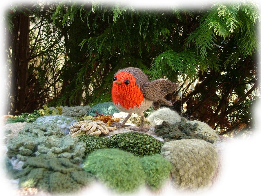 ROBIN REDBREAST toy Christmas knitting pattern by G Manvell PDF by email 